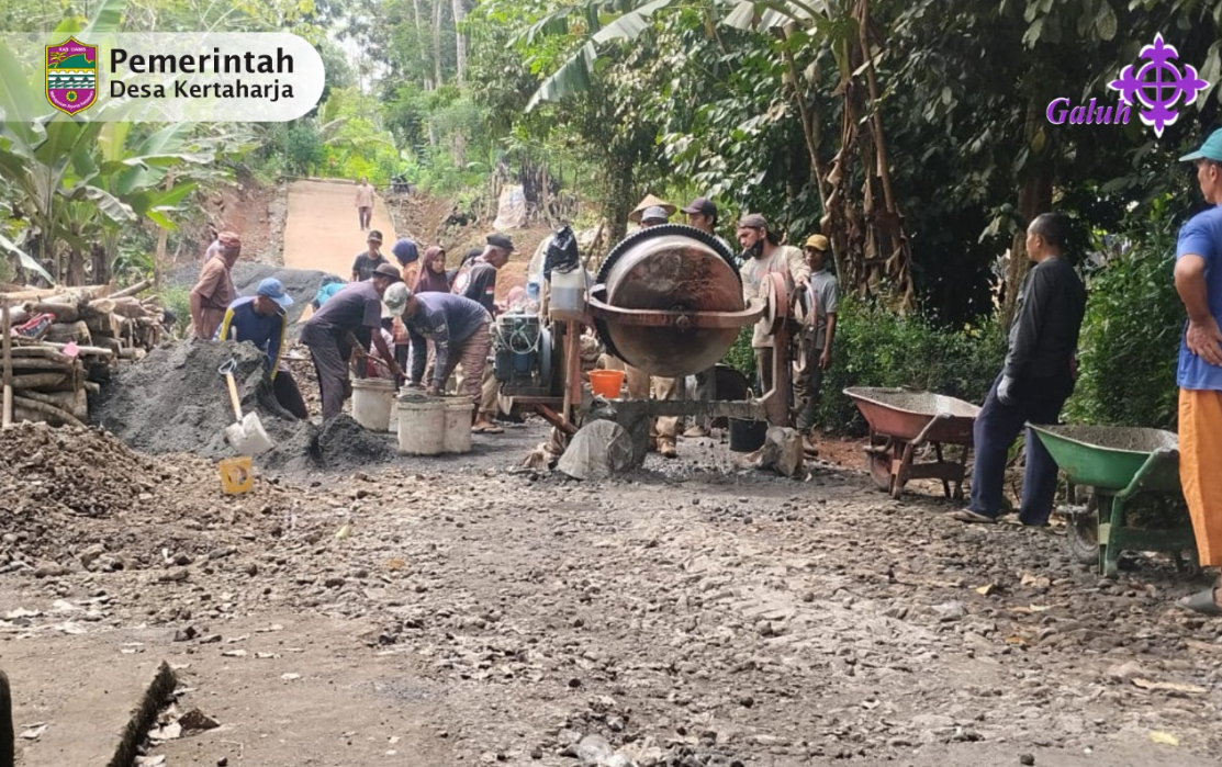 Pembangunan Rabat Beton Tingkatkan Akses Jalan di Desa Kertaharja